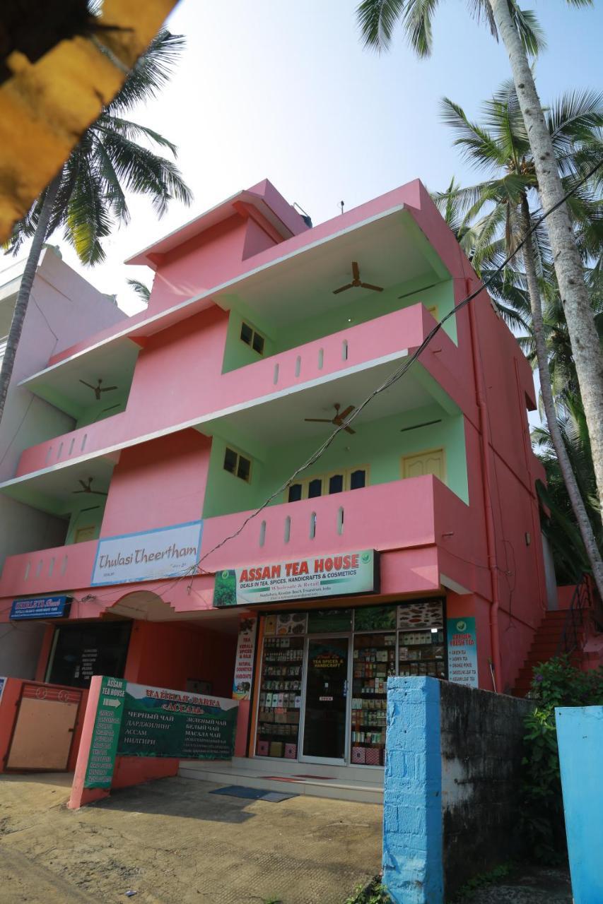 Shirleys Beach Hotel Ковалам Экстерьер фото