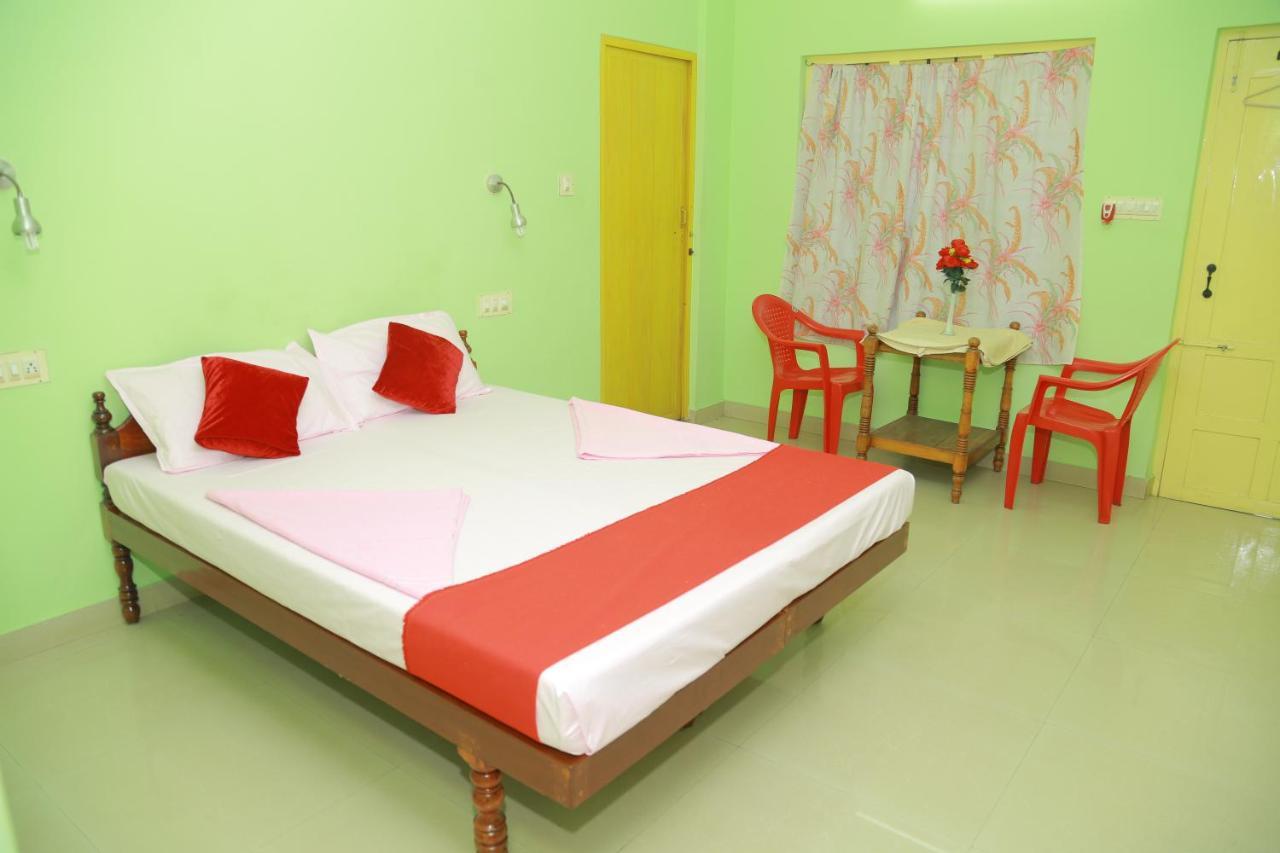 Shirleys Beach Hotel Ковалам Экстерьер фото